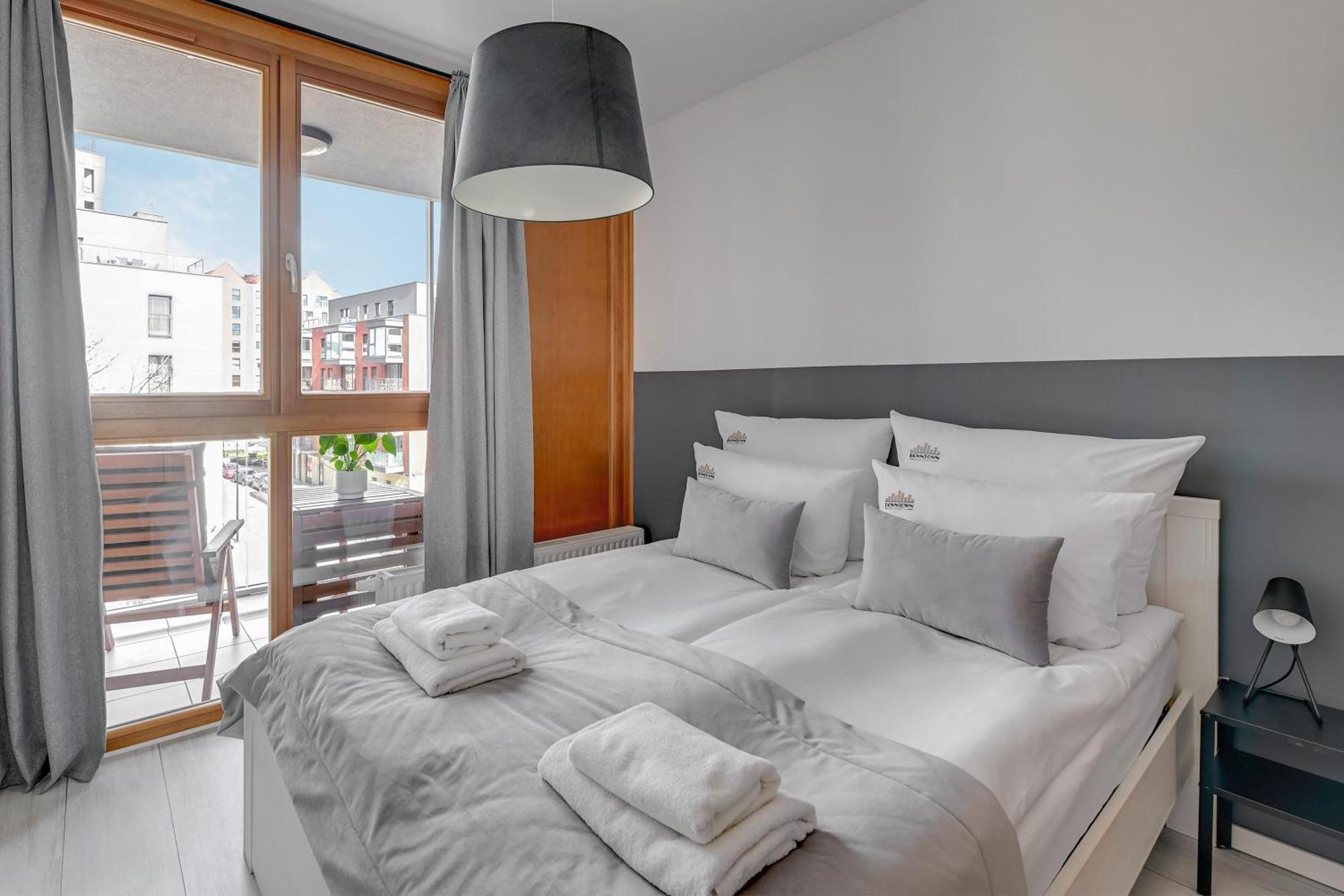 Aura Island Riverside By Downtown Apartments Danzica Esterno foto