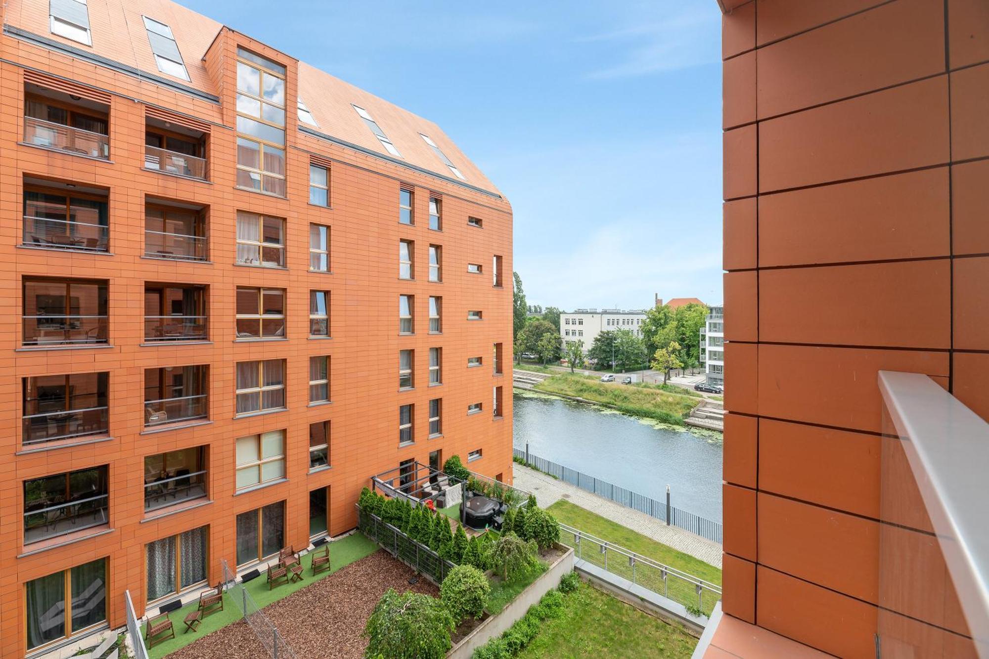 Aura Island Riverside By Downtown Apartments Danzica Esterno foto