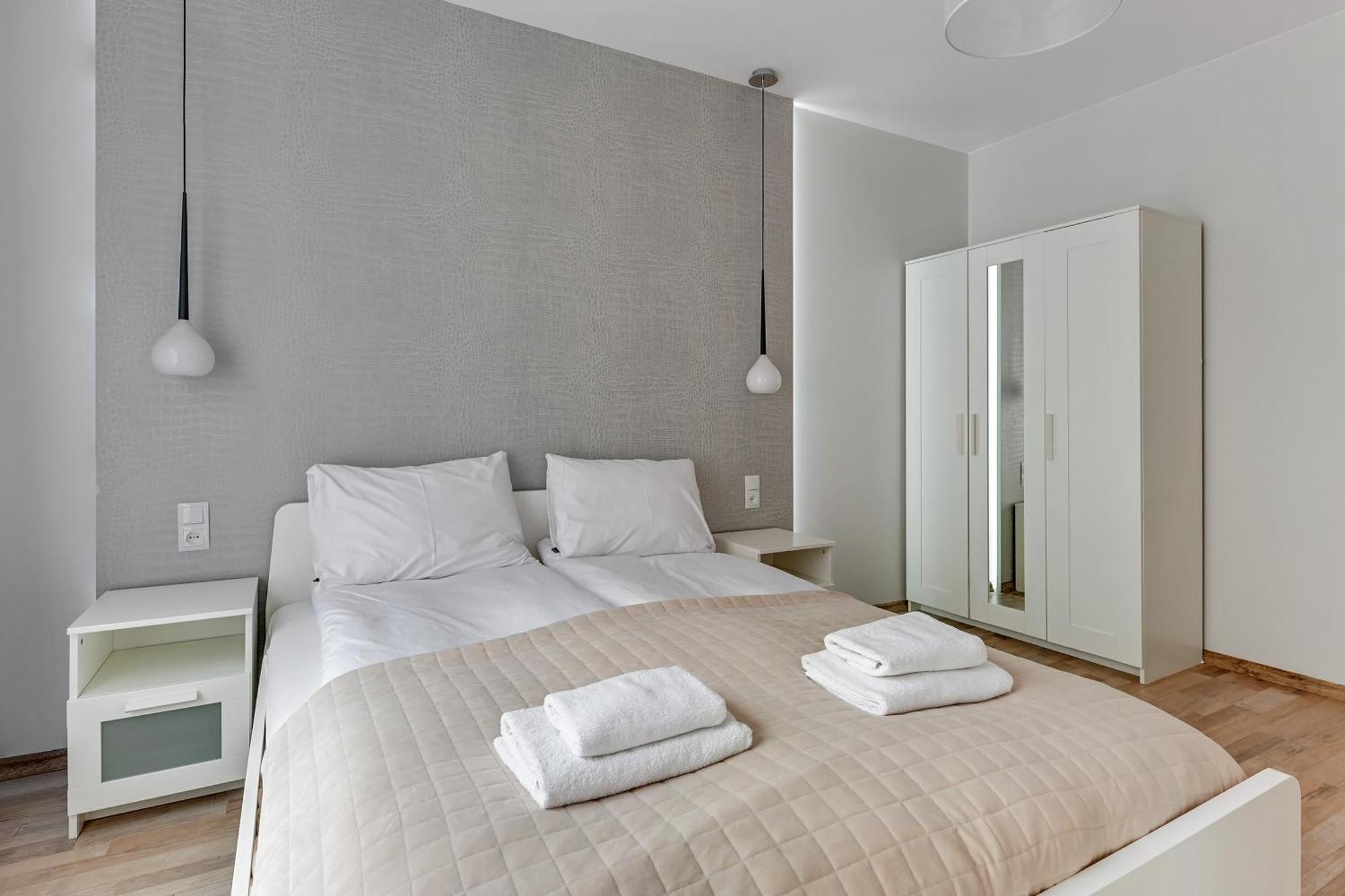Aura Island Riverside By Downtown Apartments Danzica Esterno foto