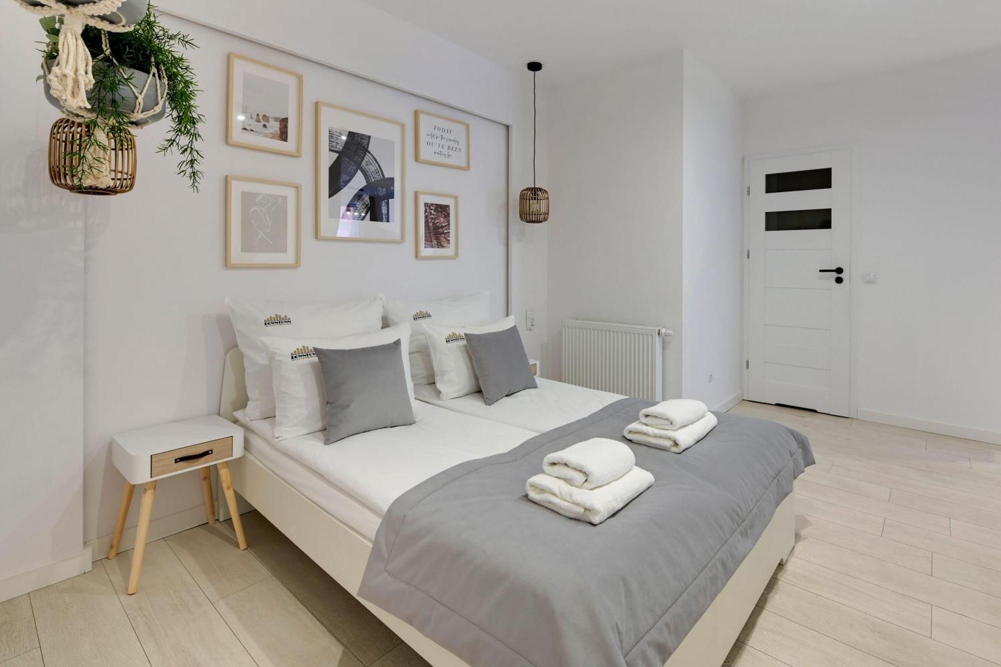 Aura Island Riverside By Downtown Apartments Danzica Esterno foto